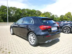 Mercedes-Benz A 180 ProgressiveAUT/NAVI/Sitzheiz/SR NEU Bild 2