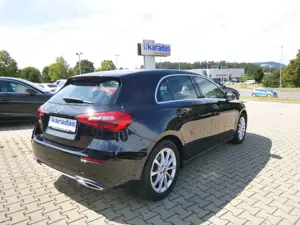 Mercedes-Benz A 180 ProgressiveAUT/NAVI/Sitzheiz/SR NEU Bild 4