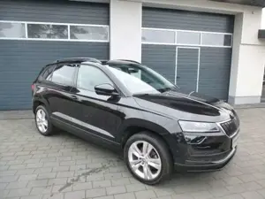 Skoda Karoq 1.5 TSI DSG Style LED Navi Automatik 1.Hd. Bild 3