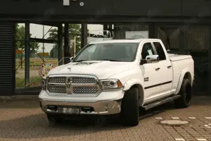Dodge RAM 1500 Laramie Quad Cab 5,7 V8 Hemi