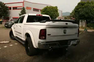 Dodge RAM 1500 Laramie Quad Cab 5,7 V8 Hemi Bild 3
