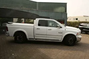 Dodge RAM 1500 Laramie Quad Cab 5,7 V8 Hemi Bild 4