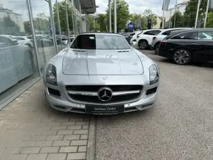 Mercedes-Benz SLS SLS AMG Roadster *DEUTSCHES AUTO TOP HISTORIE* Bild 2