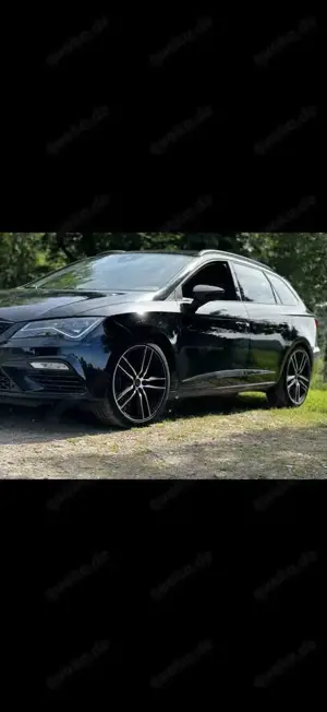 SEAT Leon ST 2.0 TSI StartStop 4Drive DSG Cupra 300 Bild 3