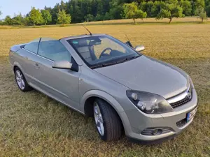 Opel Astra Twin Top 1.6 Turbo Edition
