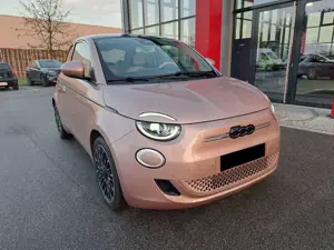 Fiat 500e La Prima, Garantie bis 12/2026, 8-fach bereift Bild 2