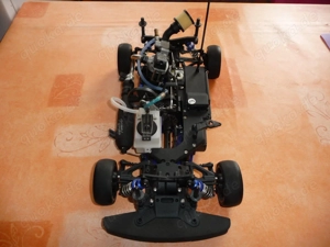 OS Engine FS 26 S-CX mit Kyosho FW05T Fahrzeug Bild 2