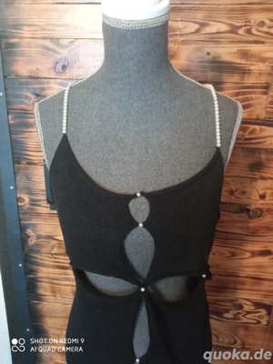 body schwarz mit Perlen neu Größe 42 44