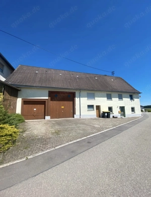 Hundeparadies ! Geräumiges Einfamilienhaus Mehrfamilienhaus in top Lage !