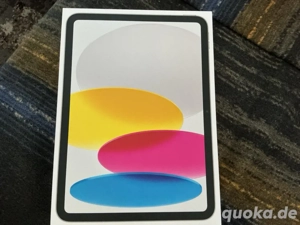 I Pad 11 (2025) silver mit Tastatur