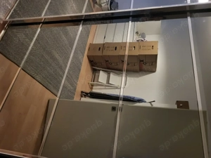 Kleiderschrank zu verschenken !!!