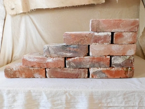 klassisch rote Backsteine uralte Ziegel Klinker Gala Bau Garten Gestaltung Landhaus used look shabby