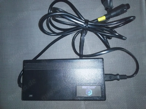 Verkaufe Ladegerät 48volt. Adapter , ist für Fischerrad . Kann aber ersätzt werden .