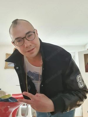 viel zu lange schon allein suche sie um mich von meinem einsamen herzen zu befrein bitte melde dich!