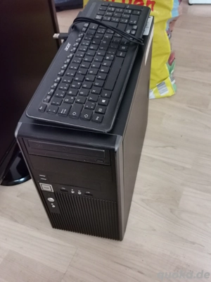 PC mit Monitor  Bild 2 PC mit Monitor  Bild 2