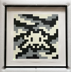 INVADER  CAMO S-3C-M2 HENI (small) mit OVP not banksy hirst