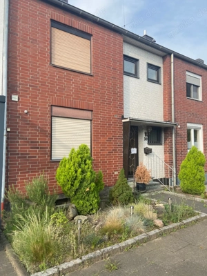 Familienfreundliches Reihenhaus mit Garten, Garage, Potenzial