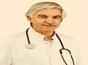 Ein geschiedener, unternehmungslustiger, grosser Mann sucht eine passende Frau