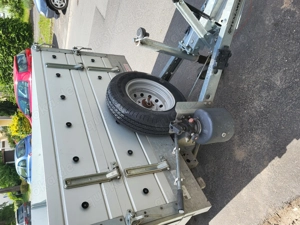 Anhänger Kipper mit Plane pkw.