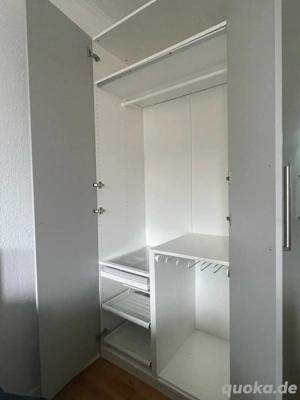 Kleiderschrank mit viel Stauraum Bild 3 Kleiderschrank mit viel Stauraum Bild 3
