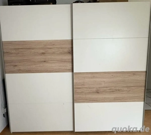 Kleiderschrank
