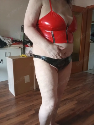 Herrin Sucht online Sklave