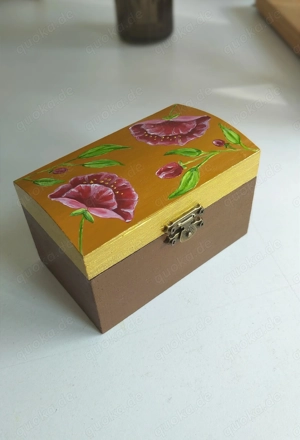 Schmuckkästchen aus Holz . Handbemalt mit Acrylfarben