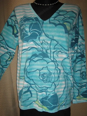 NEU m. Etikett Rosen Blüten Flower DESIGNER Feinstrick V-Ausschnitt Pullover Gr. 44-46 L aqua türkis Bild 3