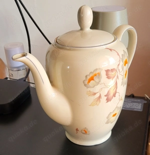Suche alte Kaffeekannen mit Dekor aus Porzellan