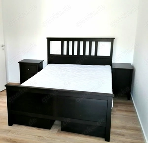 Ikea HEMNES Bett, Nachttische, Unterbettkommoden 