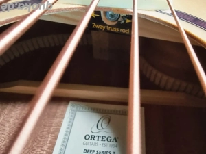 Ortega 5-Saiter Akustikbass Bild 6