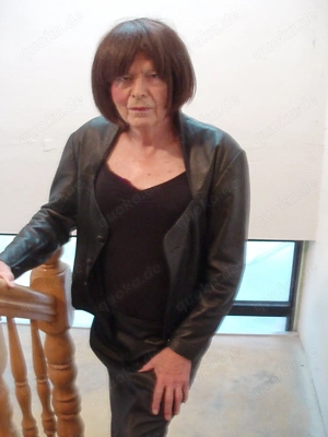 Dominante, phantasievolle und reife erfahrene TS Bizarrlady sucht den devoten Herrn Bild 4