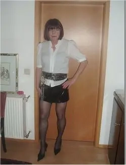 Dominante, phantasievolle und reife erfahrene TS Bizarrlady sucht den devoten Herrn Bild 7
