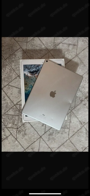iPad Pro 12.9 2017 512 GB-Silber Leicht gebogen  Bild 2 iPad Pro 12.9 2017 512 GB-Silber Leicht gebogen  Bild 2