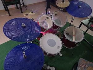 Verkaufe ein Schlagzeug Neuwertig  Bild 2 Verkaufe ein Schlagzeug Neuwertig  Bild 2
