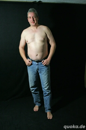 Zwei Frauen oder Freundinnen für FKK und mehr gesucht