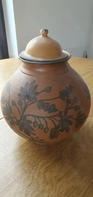 Deckeldose aus Keramik von Ody, handgetöpfert