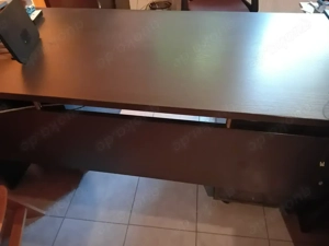 Sehr gut erhaltener Schreibtisch