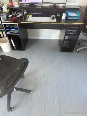 schreibtisch 