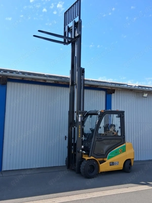 Eurotrac FE30LT 3t Gabelstapler, 4,5m Mast mit hydr. Seitenverschub Bild 2