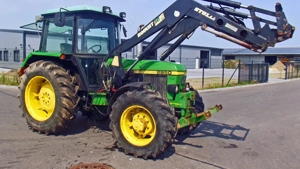 John Deere 2850 mit Frontlader,Frontzapfweele,Druckluft