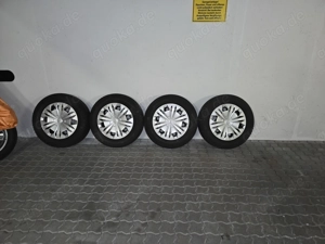 Audi Q3 Winterreifensatz mit Zierblenden bis 7mm Profiltiefe zu verkaufen.