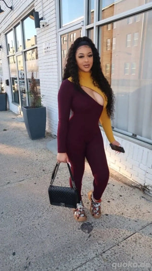 Stella (28 Jahre): Hotel, Hausbesuche, Büro