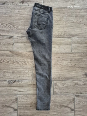 Exquisite s.Oliver Jeans (Skinny) dkl. grau W28   L34 Gr. 36