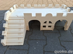 Burg 59cm für Meerschweinchen und Kleine Tiere mit Treppen 