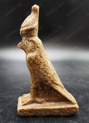 kleine ägyptische Horusstatuette, Stein-Polyamidmischung Bild 3