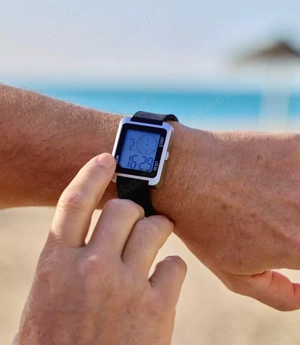 Armbanduhr mit TOUCH-DISPLAY Neu