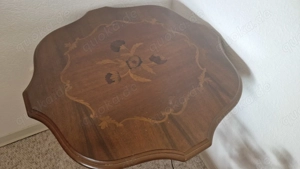 2 Beistelltische, Nostalgisch,auf alt gemacht. Geschwungen,Malerei