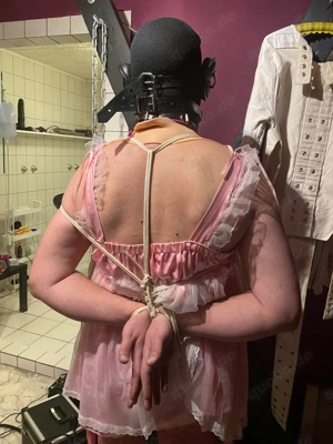 Bizarres Erlebnis mit dominanter Lady 