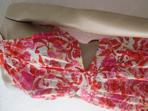 NEU DESIGNER Blumen Blüten Flower Power Seiden Chiffon Stufen Volant Cut Out Mini- KLEID 34-36 XS-S 